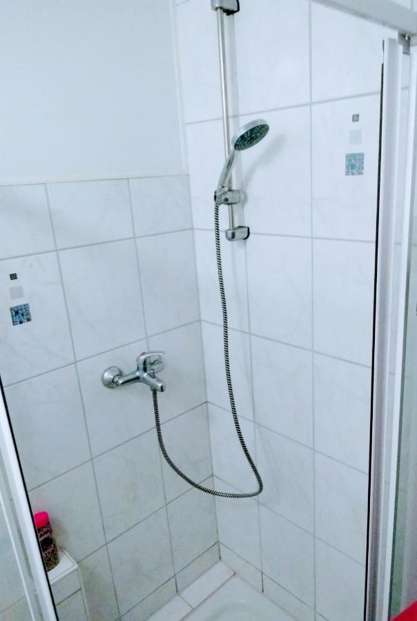 Julia'S Monteur Oase - Premium Apartment Exklusiv Fuer Solo-Reisende Ennepetal Exterior foto